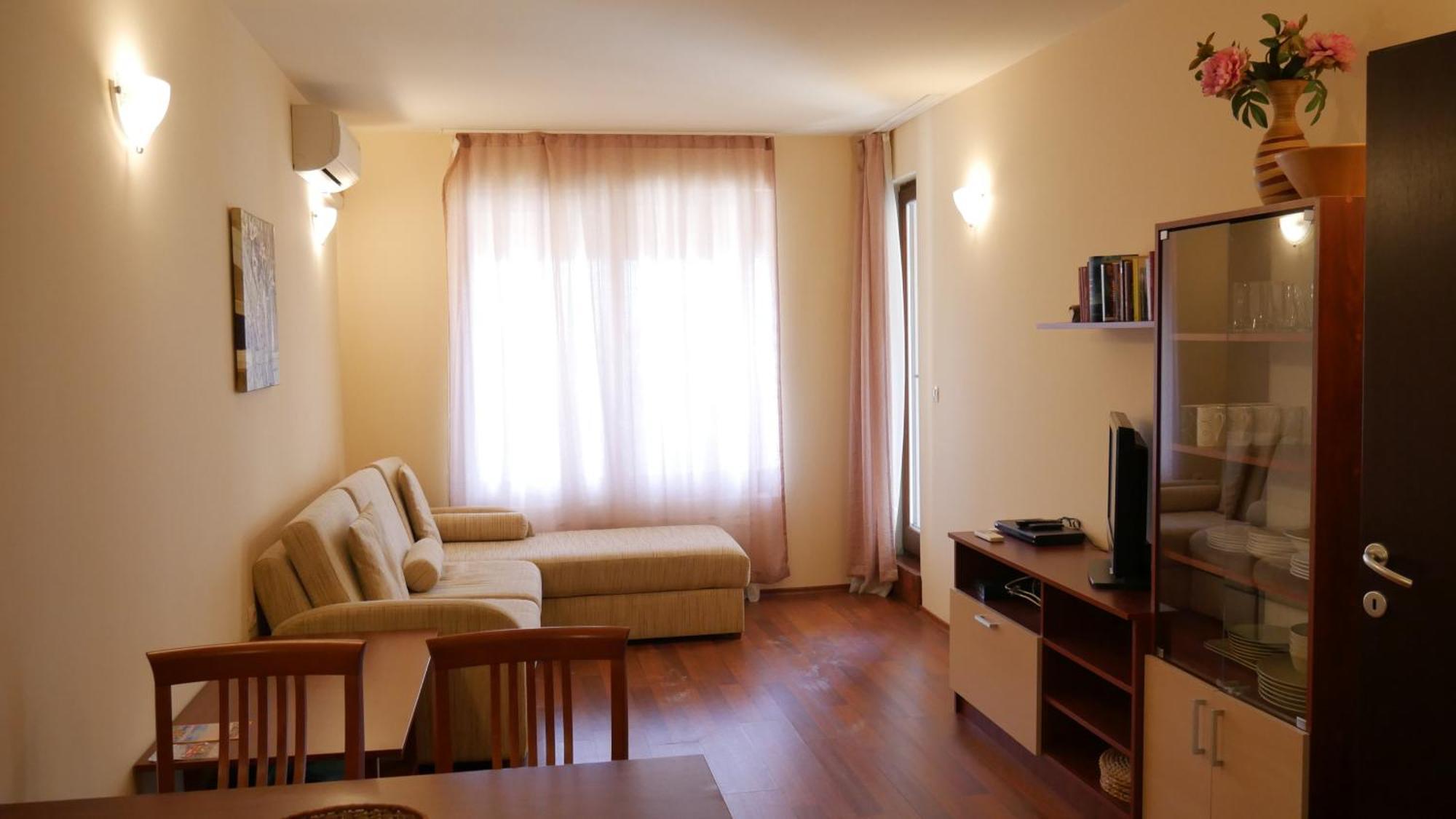 Sea View Front גולדן סנדס