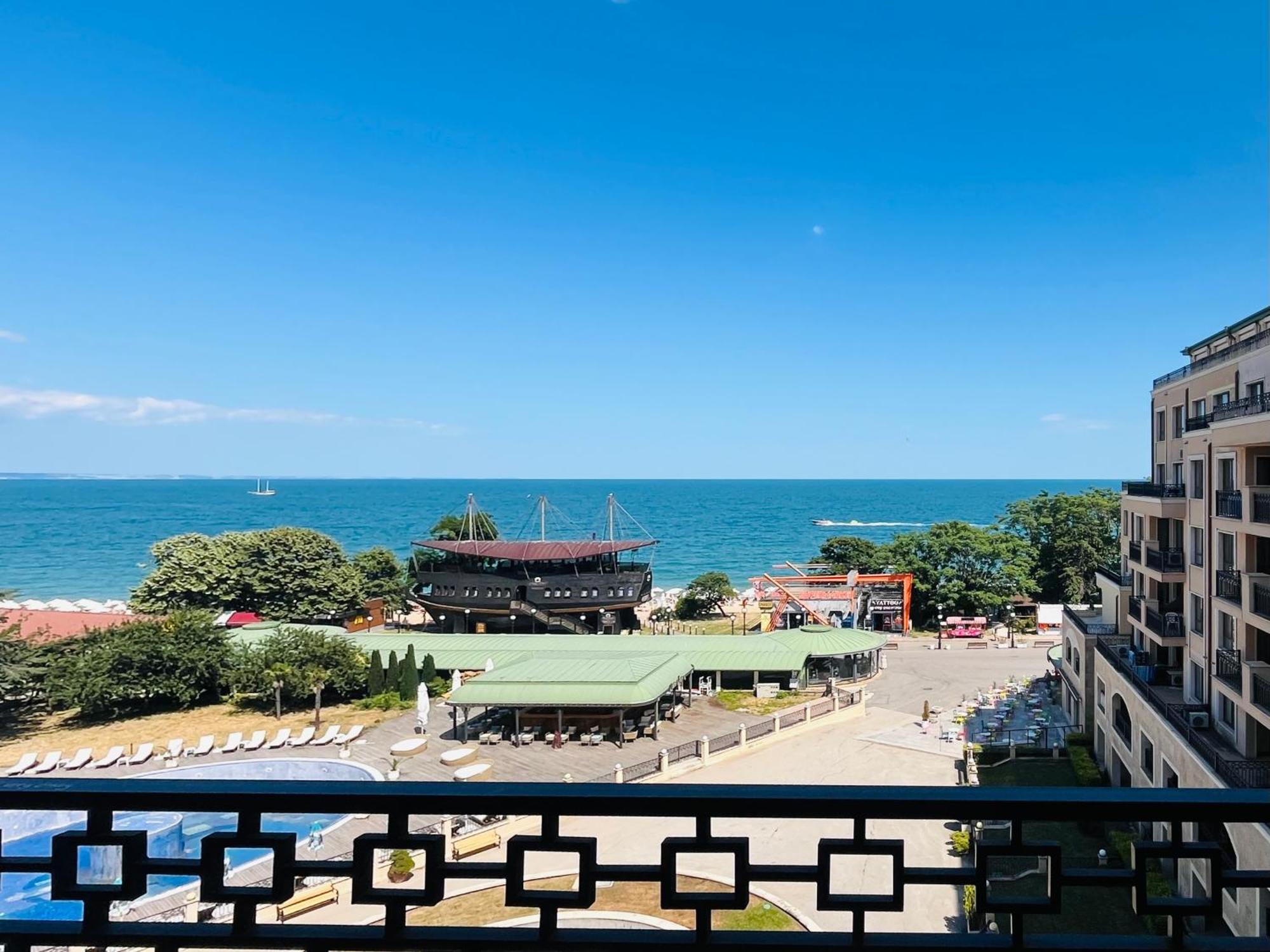 Sea View Front *