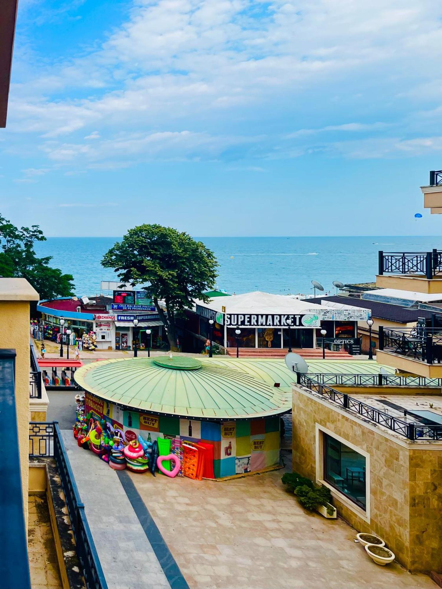 Sea View Front *