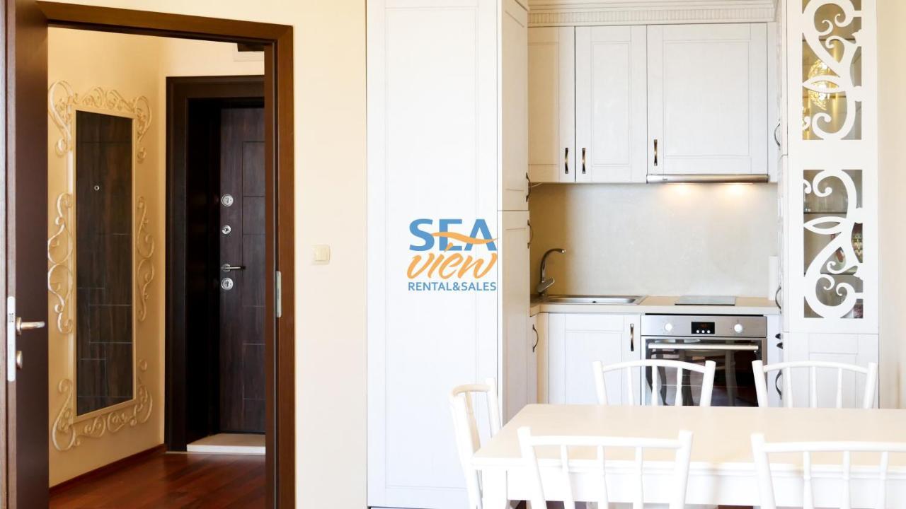 Sea View Front Apartment