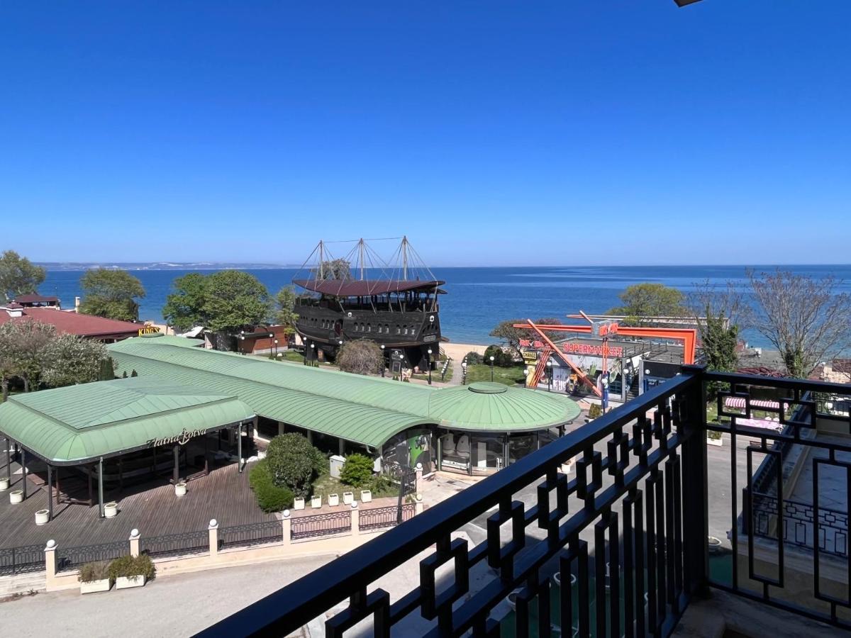 Sea View Front *
