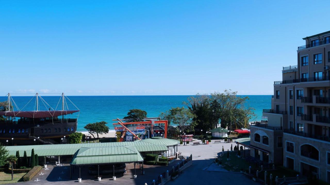 Sea View Front Apartment *